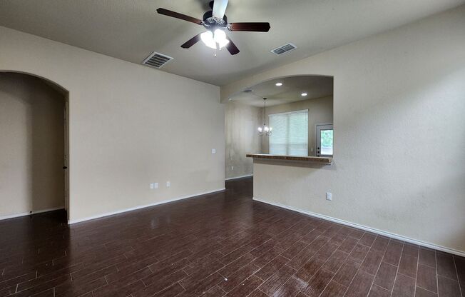 3/2.5/2 / Xeriscape Front Yard / Fridge Included / Fenced in Yard / CISD