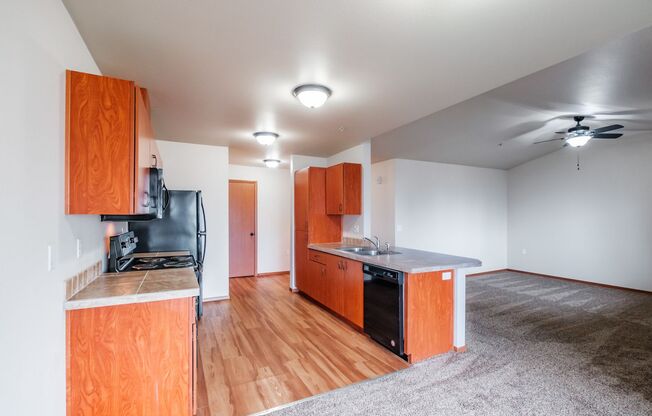 2 beds, 2 baths, $1,495, Unit 1956-F227