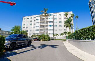 Stunning Fort Myers Condo with Water Views! Available 09/01/2025