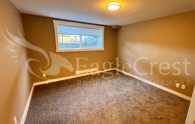 2 beds, 1 bath, $1,995, Unit Unit F-11