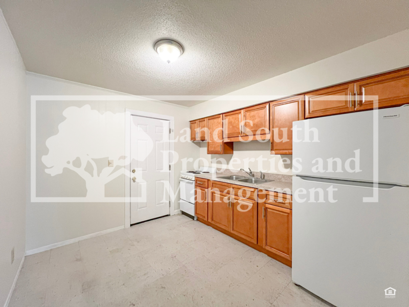 620 N. Lake Avenue 1 - 6