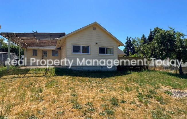 3 Bedroom + Office Near JBLM!