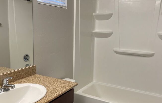 1 bed, 1 bath, 689 sqft, $1,174, Unit 2108