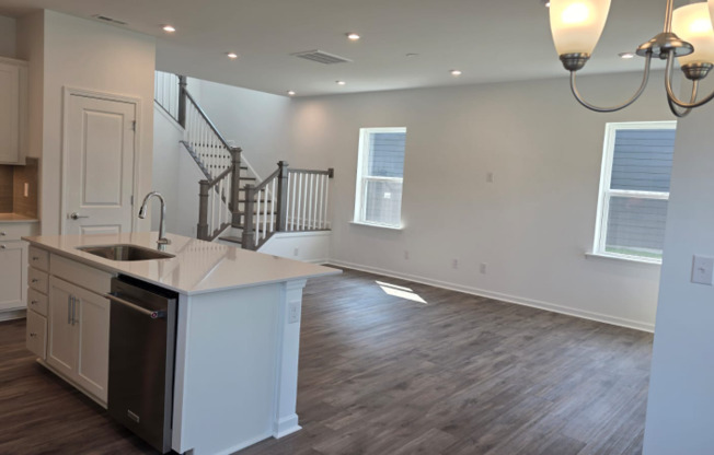 15918 PARKSIDE XING DR