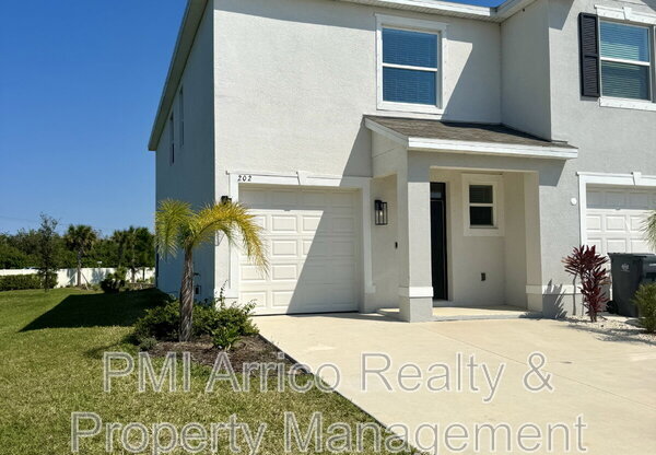 202 MANGROVE SHADE CIR