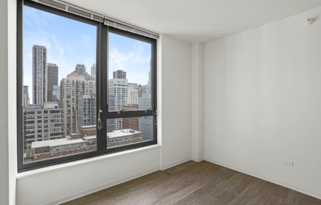 177 W SUPERIOR ST