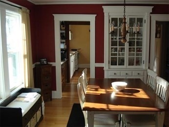 11 CHURCHILL AVE