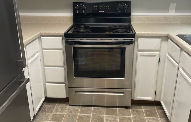 New Listing! 2-bed, 2-bath Condo!