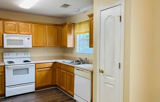 2 beds, 2.5 baths, $1,595