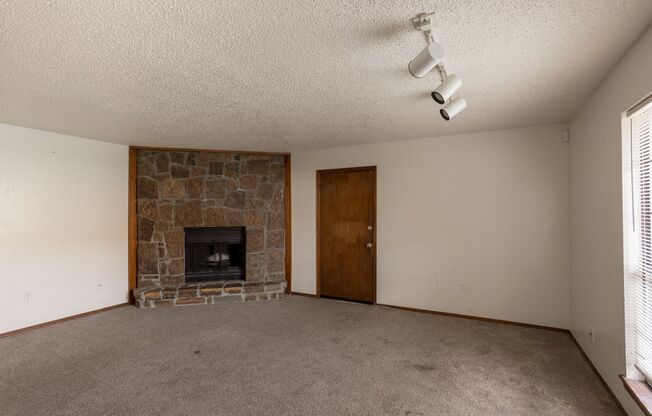 Spacious Duplex Available for Rent