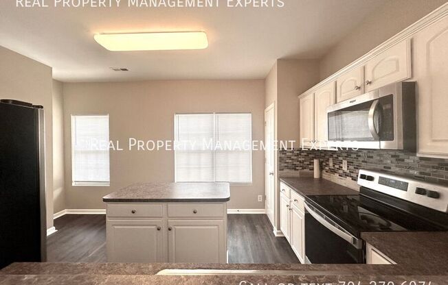 10076 Treeside Lane