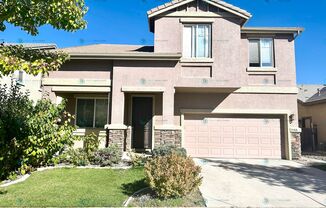 Gorgeous 4 Bedroom 2.5 Bathroom 2 Story Home!! Located in Spanish Springs!