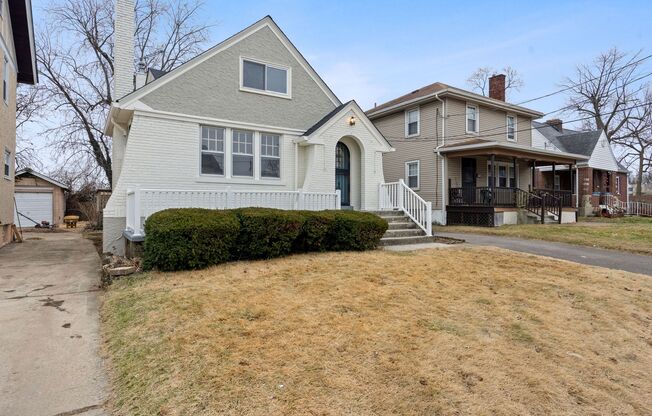HYDE PARK - Adorable 3+ bed bungalow 2.5 baths