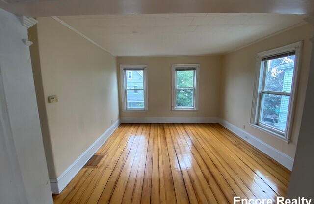 11 Clarendon Ave # 2