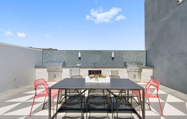 3 beds, 2 baths, 1,015 sqft, $5,400, Unit 202