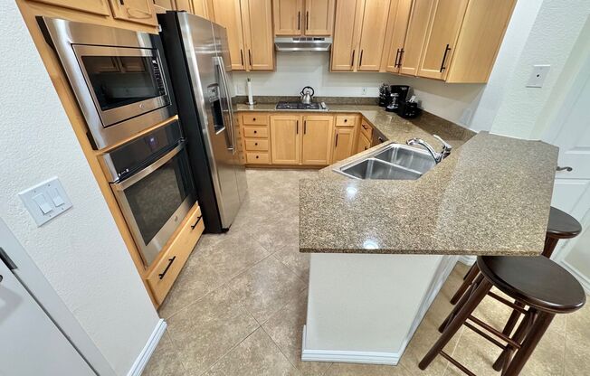 BRIGHT CONDO WITH BALCONY IN SOUTH LAS VEGAS