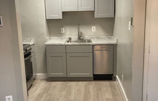 2 beds, 2 baths, 900 sqft, $1,499, Unit 50-8