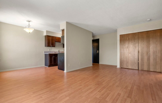 2 beds, 1 bath, 900 sqft, $1,400, Unit 222