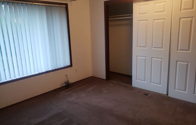 2 beds, 1 bath, $2,195