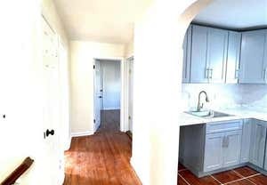 2 beds, 1 bath, 800 sqft, $3,100