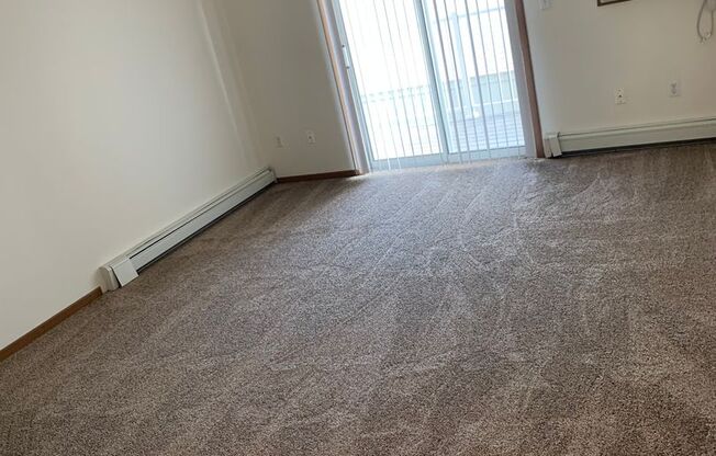 2 beds, 1 bath, 900 sqft, $875, Unit 211