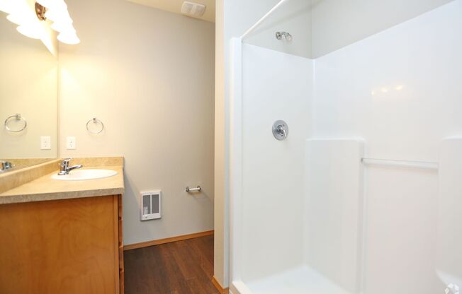 2 beds, 2 baths, 928 sqft, $1,425, Unit 3302