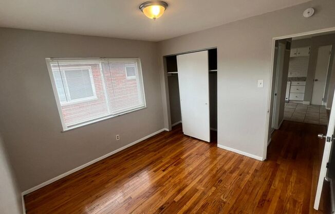 5305 Compton