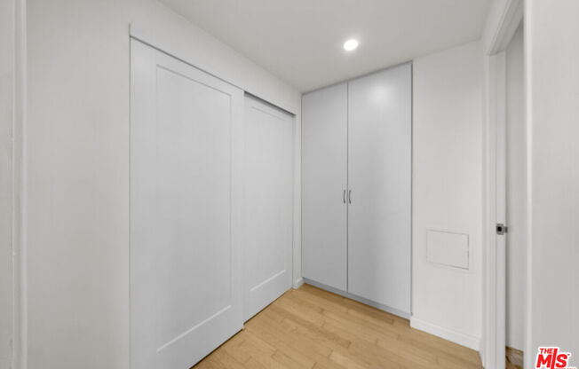 2 beds, 2 baths, 1,080 sqft, $6,300, Unit 808