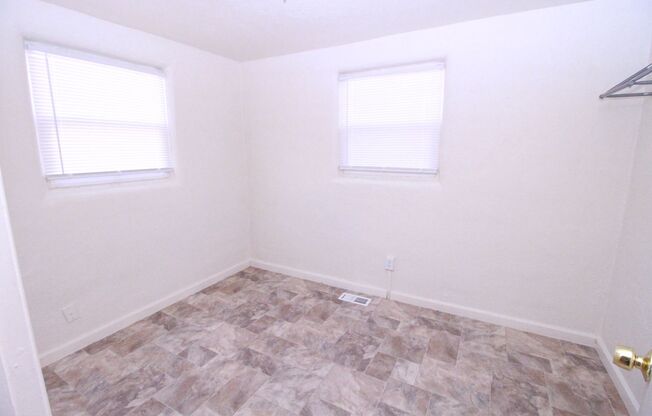 2 beds, 1 bath, $1,050, Unit 2406 W Vermijo Ave #3