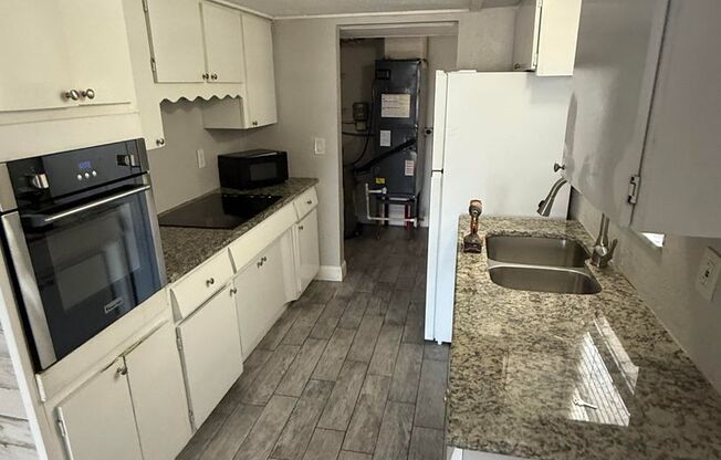 Move-In Special! Get November FREE When You Sign a 1-Year Lease!