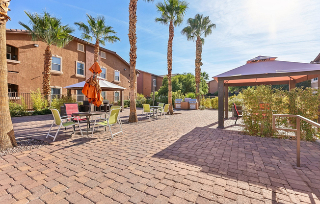 Front Pool Upper Deck