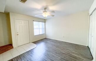 2 beds, 2.5 baths, $1,600, Unit Unit 4