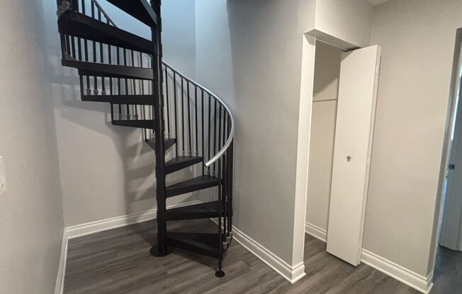 3 beds, 1 bath, 1,250 sqft, $2,398, Unit 310