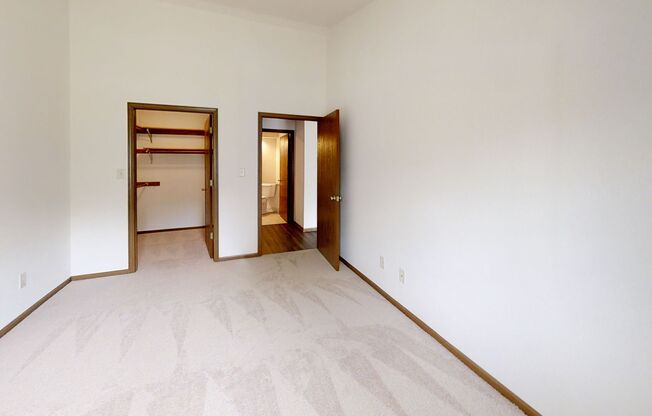 2 beds, 2 baths, $1,850, Unit 14226