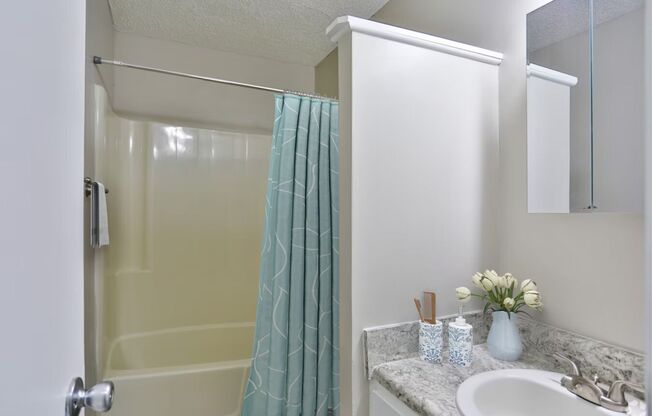 2 beds, 1.5 baths, 1,060 sqft, $1,445, Unit E2