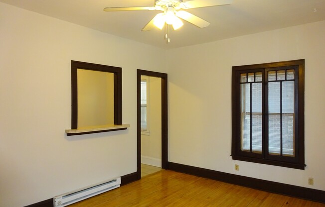20  -  1536 LaSalle