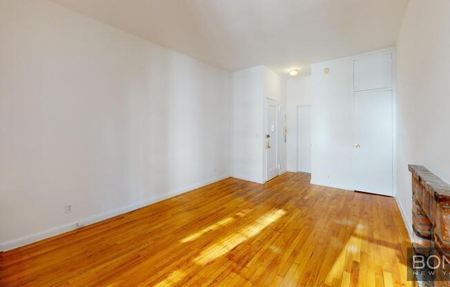 Studio, 1 bath, $2,450, Unit 4C