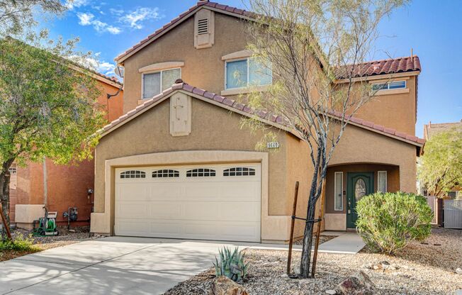 Beautiful 4 bedroom 3 bath home in Mountains Edge