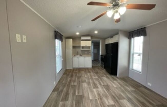 1 bed, 1 bath, 384 sqft, $795, Unit B-28