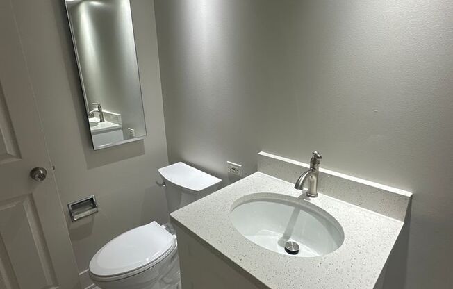 1 bed, 1 bath, 778 sqft, $1,600, Unit 211