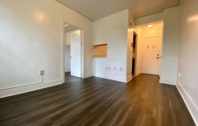 1 bed, 1 bath, 380 sqft, $1,295, Unit 209