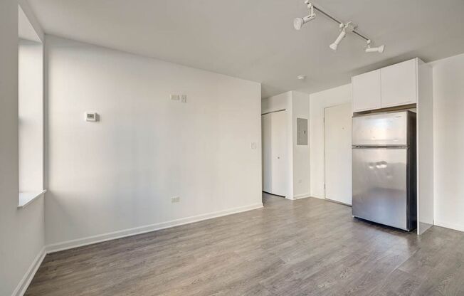 1 bed, 1 bath, $1,615, Unit 309