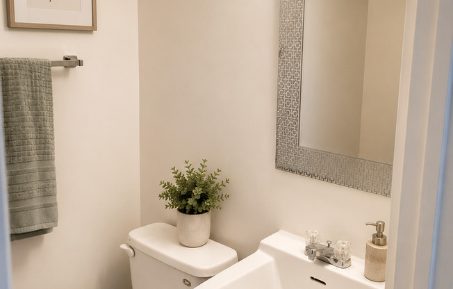 1 bed, 1 bath, 450 sqft, $1,175, Unit 121-9C
