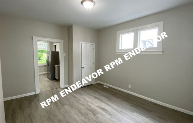 3Bed/1Bath Single Family Home !! In Lemay!!!