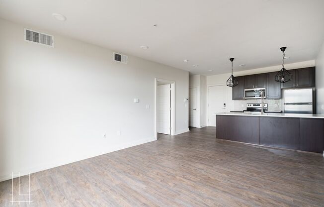 1 bed, 1 bath, $1,525, Unit 1112 N 4th St. Apt. 212