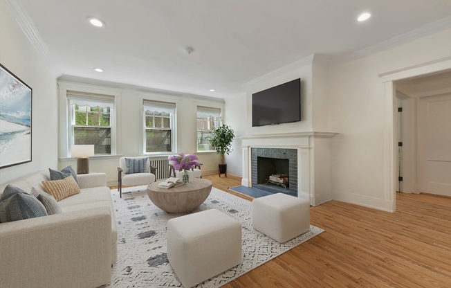 250 COMMONWEALTH AVE