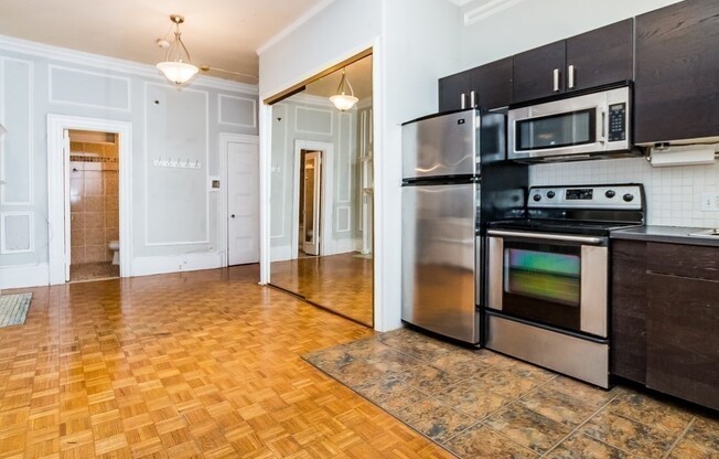 Studio, 1 bath, 363 sqft, $3,300, Unit 4Q