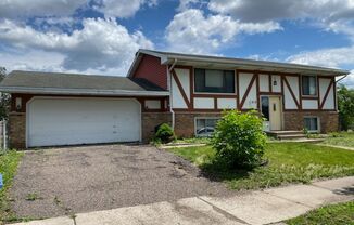 Northeast MPLS 4BD/2BA House! Attached Garage, Fenced Yard & Laundry! Avail. 8/1!