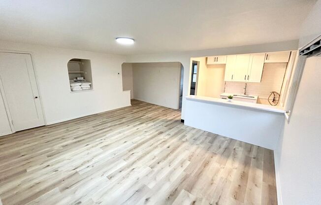 2 beds, 1 bath, 900 sqft, $1,225, Unit 136