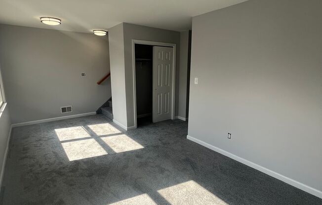 2 beds, 1 bath, 1,580 sqft, $3,149, Unit 12